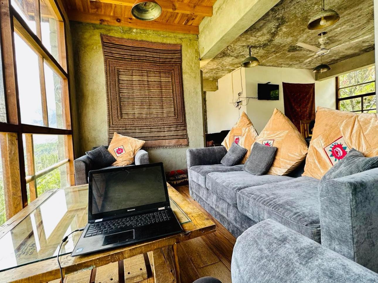 Backpackers Stories By Old Hunza Inn Karimabad  Eksteriør bilde